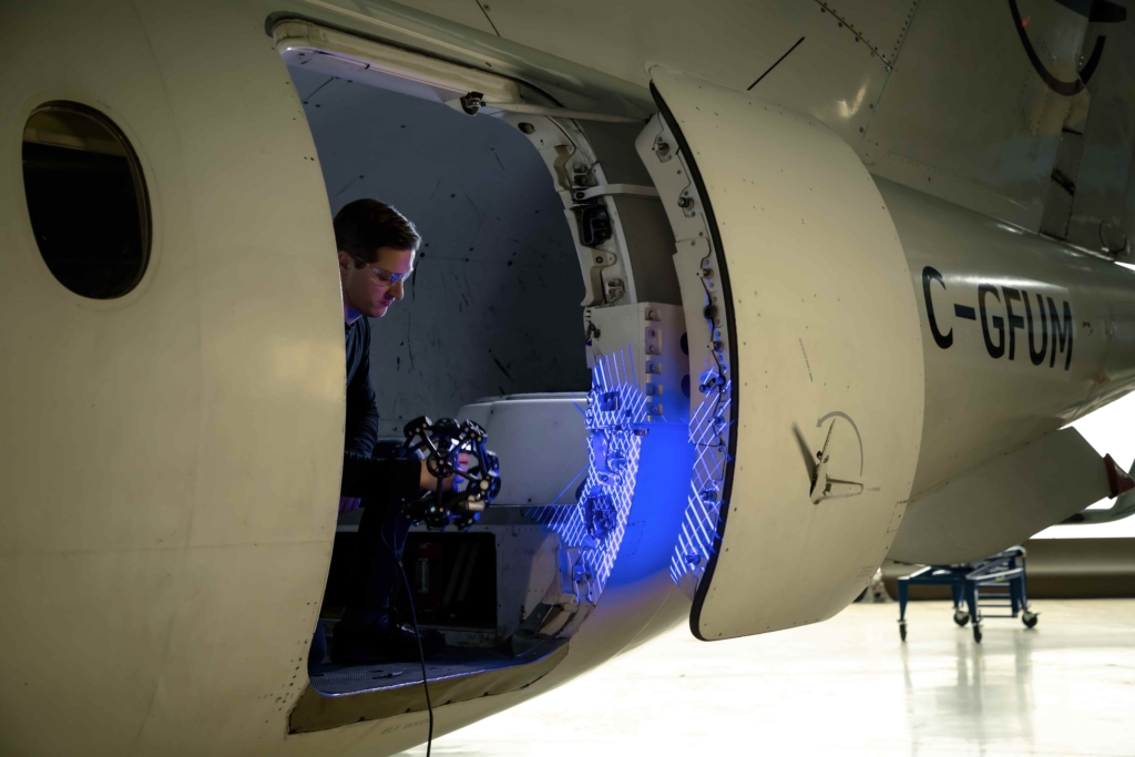 Scanning av flygplan med Creaform MetraSCAN 3D.